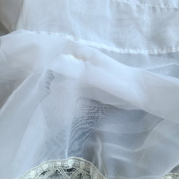 Vintage curtain with lace. - Picture 6 of 12